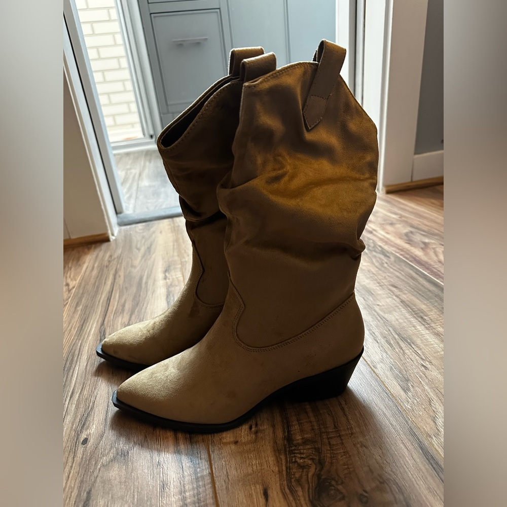 American Eagle Outfitters Tan Heeled Boots